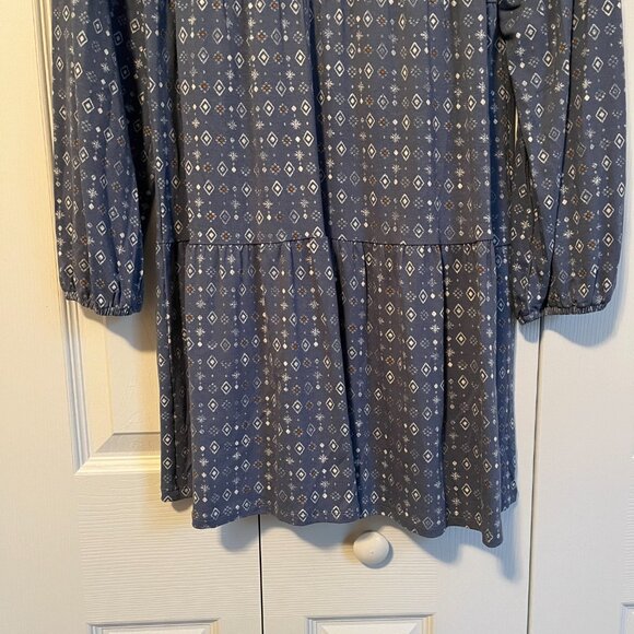 Dress - Picture 3 of 4